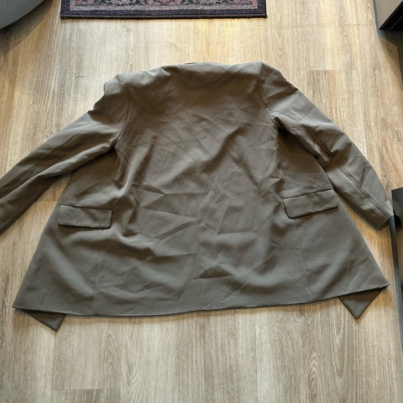 Oversized Blazer - Picture 2 of 3